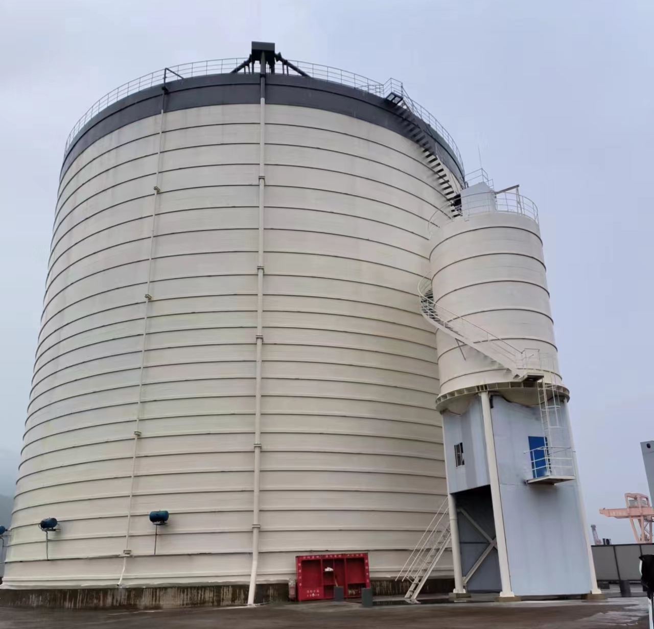 镜湖10万吨水泥钢板库